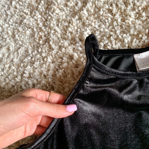 BLACK VELOUR BODYCON MINI DRESS - Picture 4 of 4